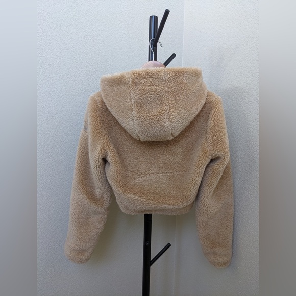ALO Yoga LA Sherpa Jacket - XS Camel - Picture 6 of 11